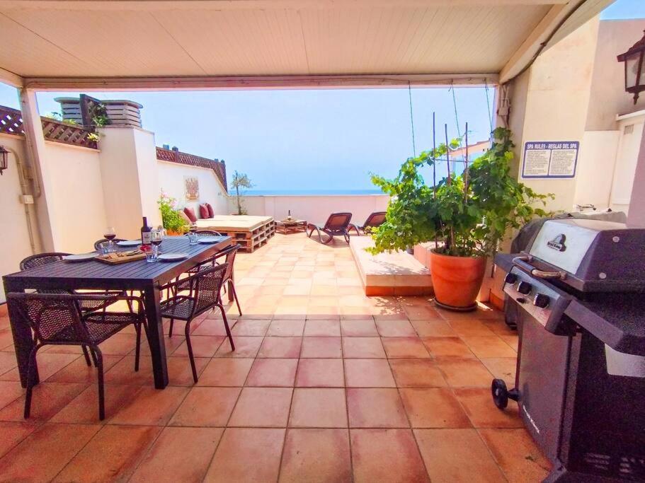 Penthouse With Jacuzzi And Spectacular Sea Views Apartment เนร์คา ภายนอก รูปภาพ